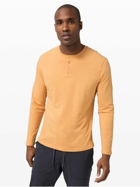 Lululemon 5 Year Basic Long Sleeve Henley
Beeswax Small
